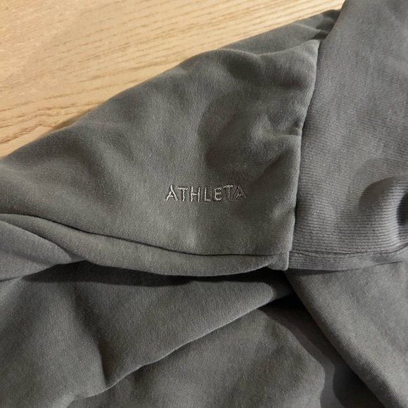 Athleta Crop Sweatshirt. Size Small. - Picture 3 of 5